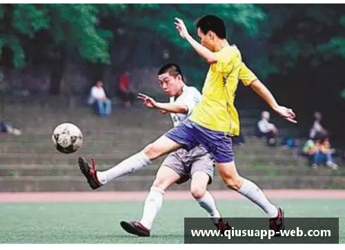 国内足球界的明日之星：蒿俊闵及其职业生涯探析